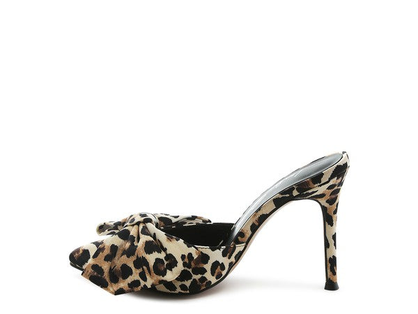 Joelle Pump - Undeniably LUXE